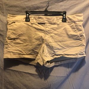 🦅CUTE🤩American Eagle outfitters khaki shorts shortie stretch